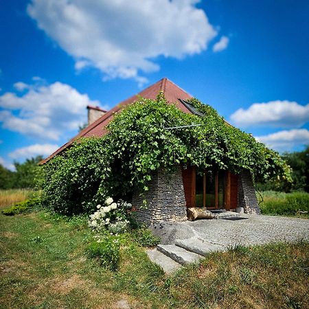 Vila Domek Letniskowy Caloroczny W Rzemieniu Exteriér fotografie
